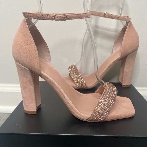 NEW Marc Fisher Angelo Ankle Strap Heels with Rhinestones Suede Size 7.5 - Picture 3 of 17